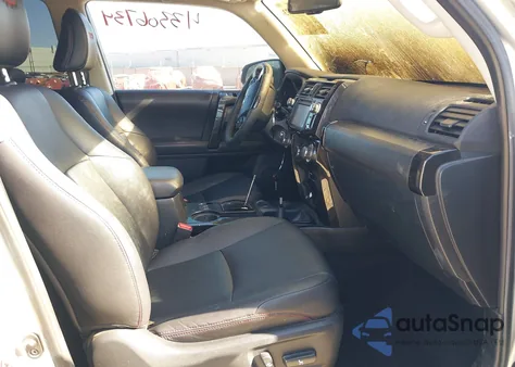 2018 Toyota 4Runner Trd Off Road Premium из США, поврежденный, VIN JTEBU5JR7J5545247